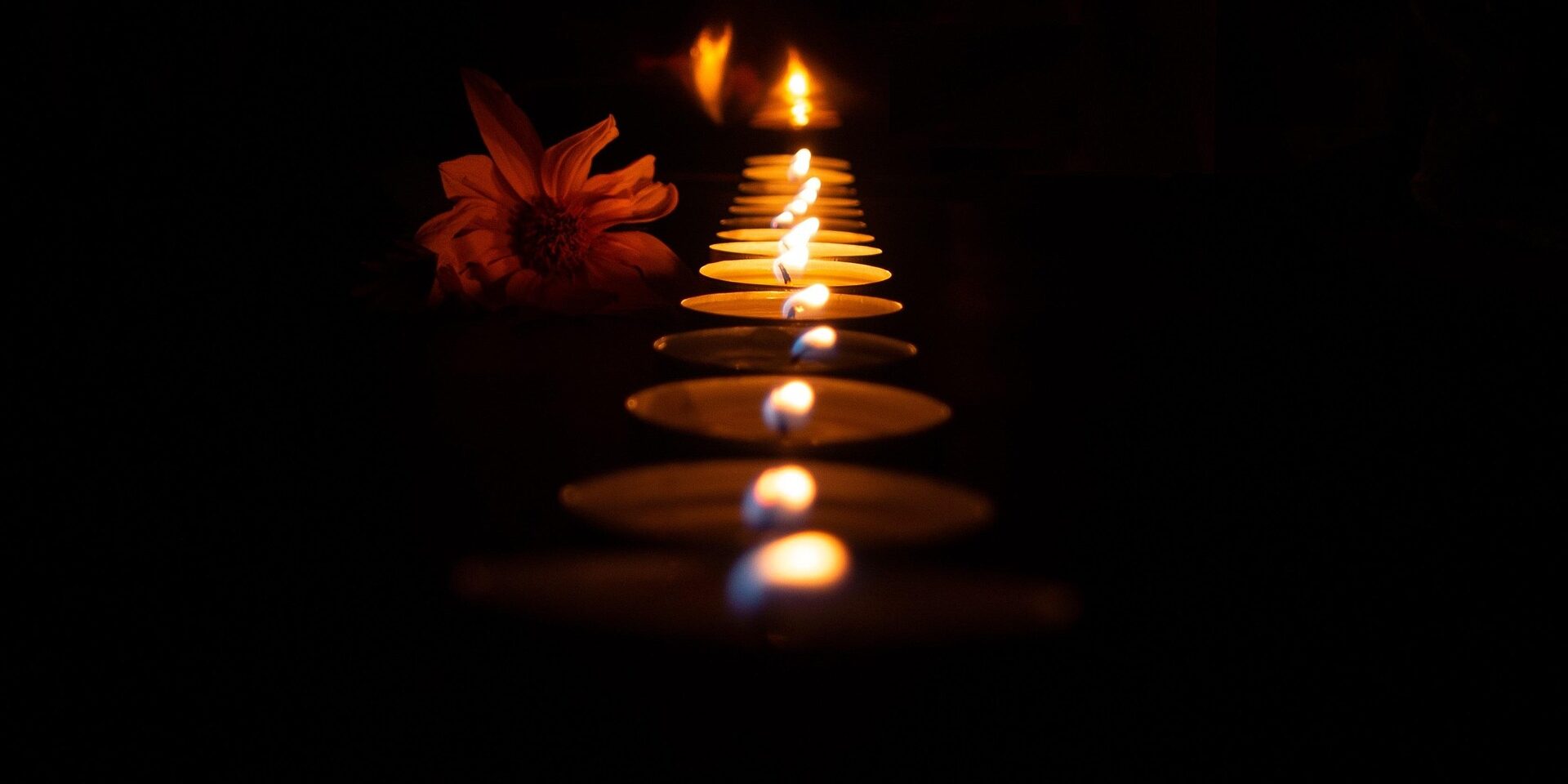 oil-lamp-5573155_1920